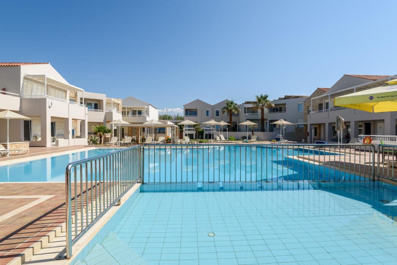 Kostakis Aparthotel 3*