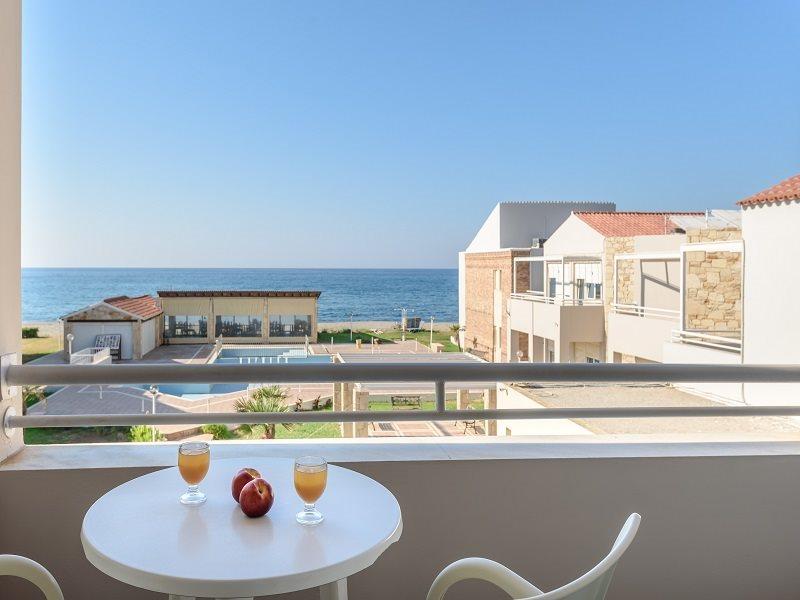 Kostakis Aparthotel 3*