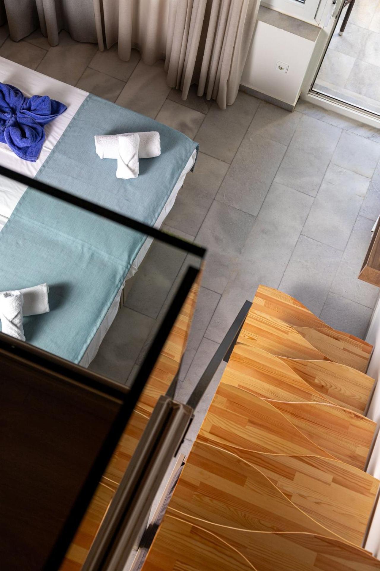 Kostakis Aparthotel 3*